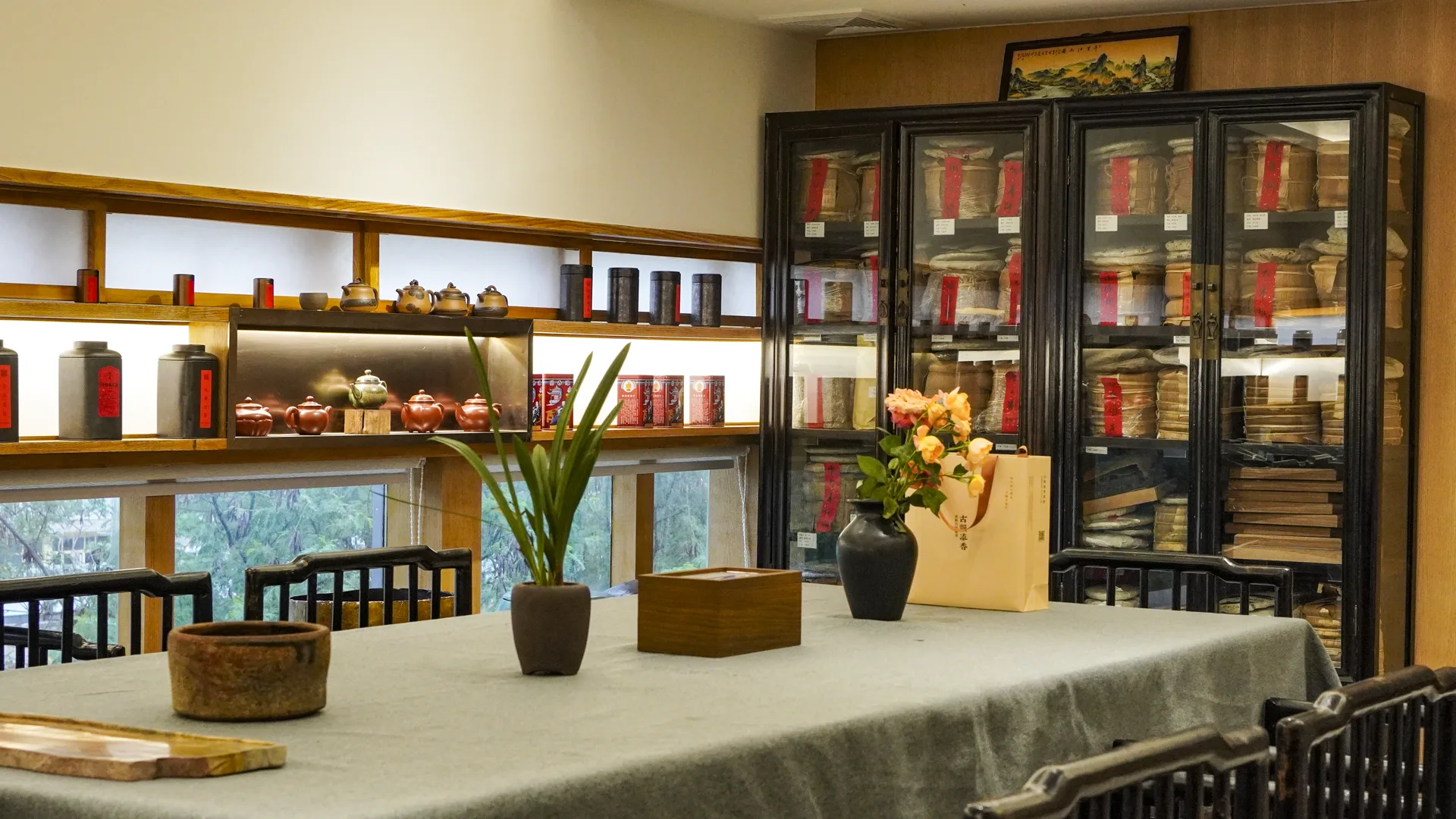 LIUXIA CHA tea tasting room